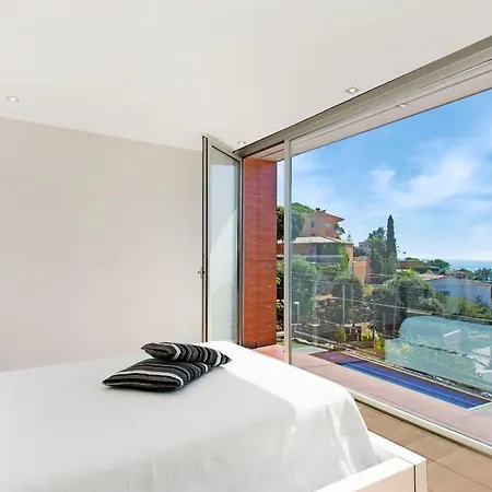 2 Crist - Villa Lloret de Mar