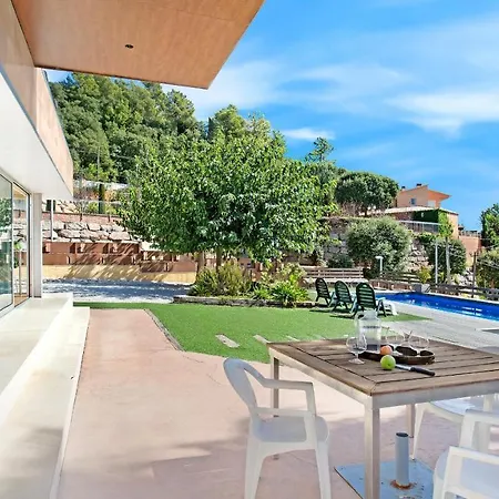 Villa 2 Crist - *